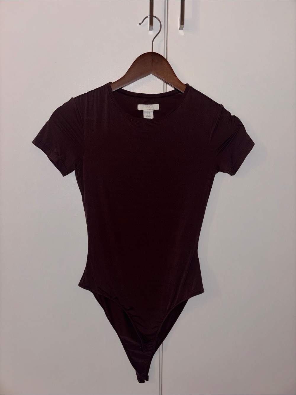 H&M Short Sleeve Bodysuit in Burgundy